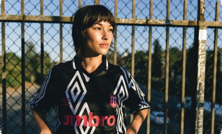 Jersey Umbro x T-Mobile Dijual, Hadiah Penutup Member Month yang Bikin Alis Terangkat