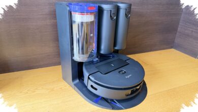 Dock Tanpa Kantong Dyson Ini Bisa Ubah Pilihan di Kelas Robot Vacuum Premium