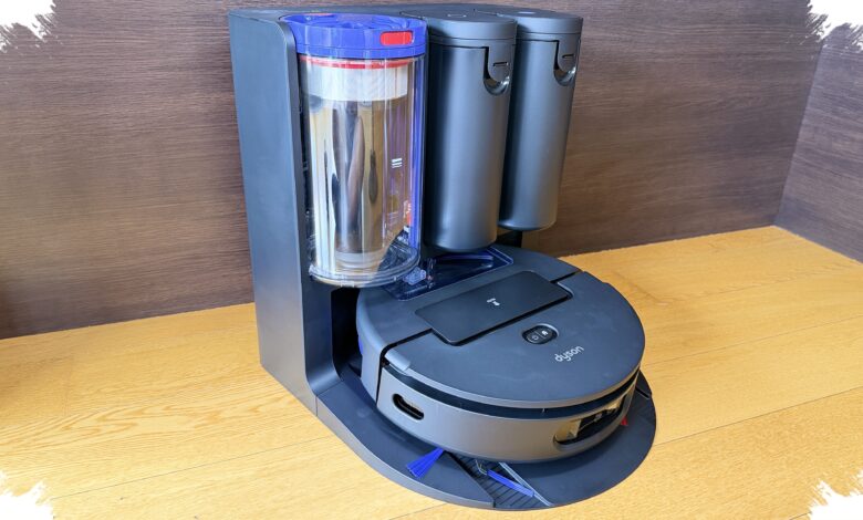 Dock Tanpa Kantong Dyson Ini Bisa Ubah Pilihan di Kelas Robot Vacuum Premium