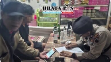 Operasi Pekat II Candi Di Pati Sita 25 Botol Miras Ilegal di Pasar Yaik