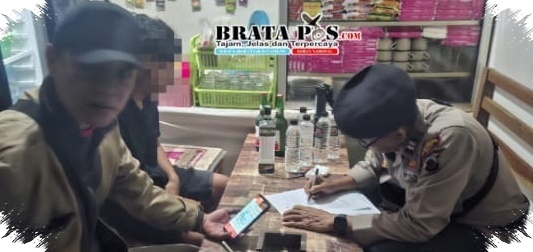 Operasi Pekat II Candi Di Pati Sita 25 Botol Miras Ilegal di Pasar Yaik