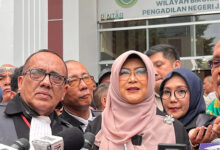 Jokowi Dipersoalkan sebagai Korban, Kubu dr Tifa Seret Legal Standing ke Tengah Sidang