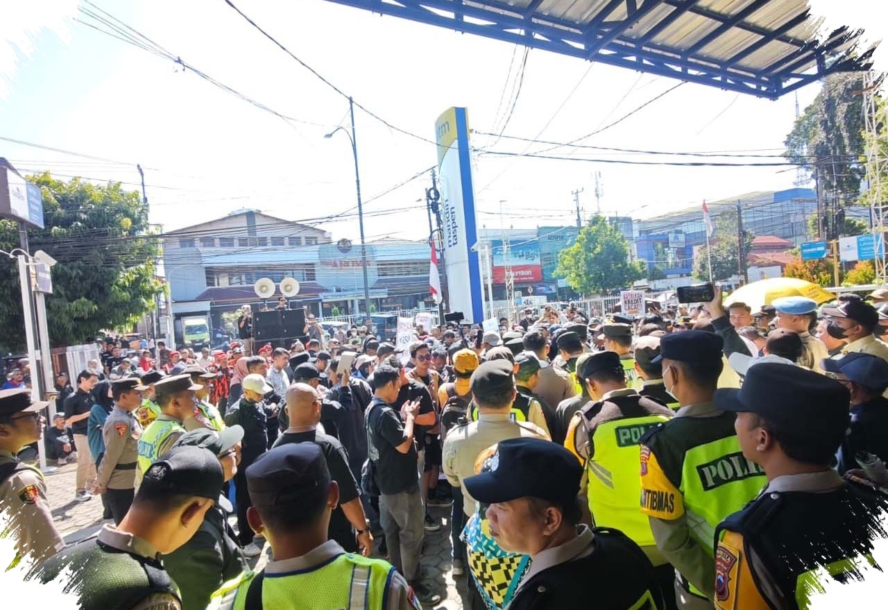 Bank Mandiri Taspen Didesak Buka Jalan, Ratusan Pensiunan Tagih Pembatalan Kredit