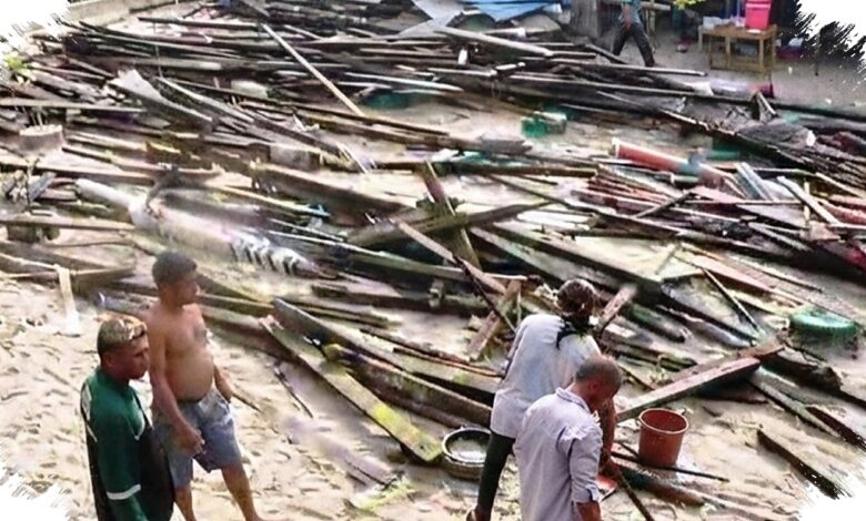 Ombak 3 Meter Merobohkan Tiga Rumah di Pesisir Balikpapan dalam Hitungan Menit