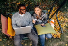 Laptop AI Ubah Cara Orang Membeli Perangkat, Ini Kelompok yang Paling Untung