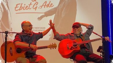 Iwan Fals Menyentuh Ulang Titip Rindu Buat Ayah, Ebiet G. Ade Hadir dengan Rasa Baru