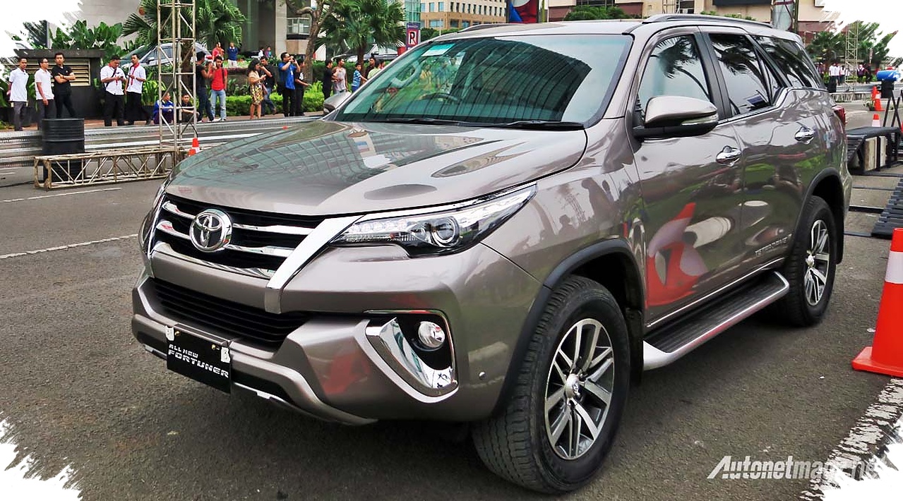 Fortuner Diuji di Ngarai Sianok, Ratusan Anggota ID42NER Tembus Jalur Berat