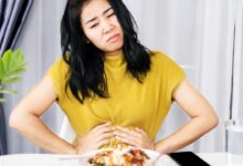 3 Kebiasaan Makan yang Sering Diremehkan, Ternyata Bisa Membebani Lambung