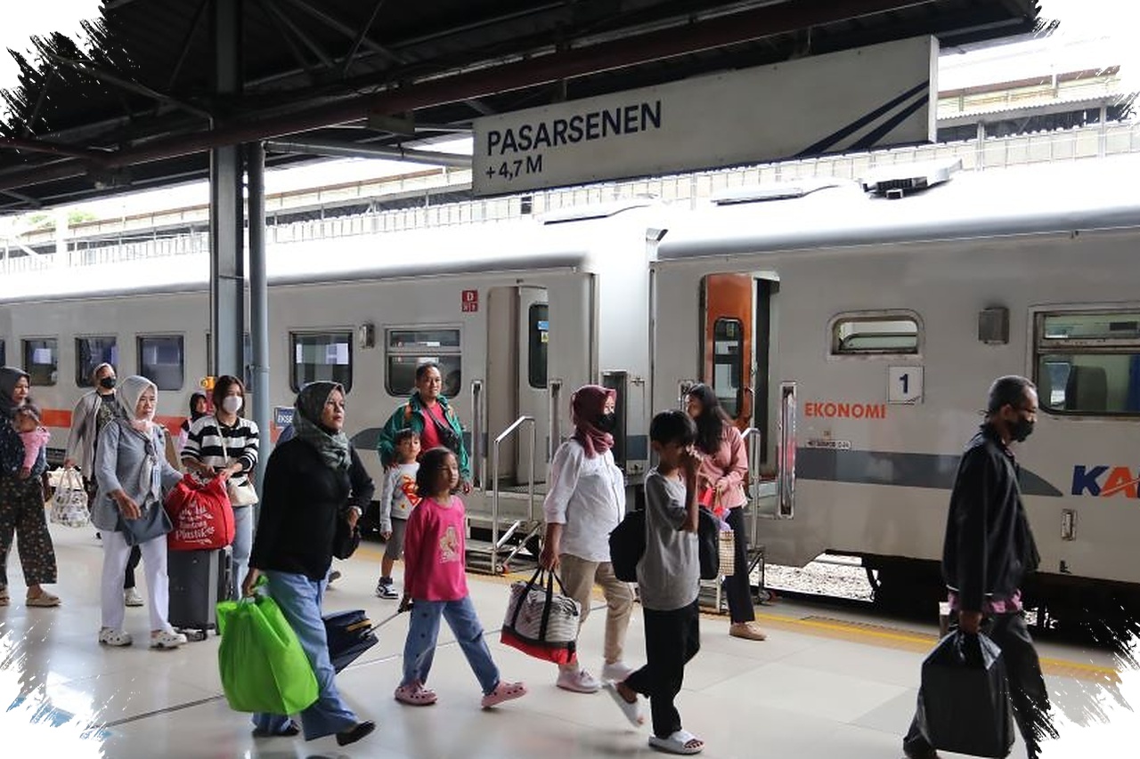Potongan Rp125.000 Menanti Pembeli Tiket Kereta dan Whoosh di tiket.com