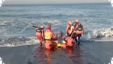 Ombak Tinggi di Pantai Pererenan, Tim SAR Masih Mengejar Jejak Remaja 17 Tahun