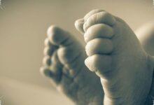 Dokter Dinyatakan Bersalah Setelah 16 Tahun, Kasus Bayi Lumpuh Ini Akhirnya Terbuka
