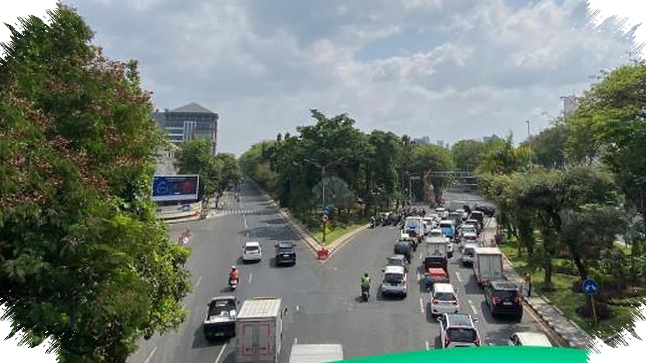 Surabaya Tetap Cerah Seharian, Awan Baru Muncul Menjelang Malam