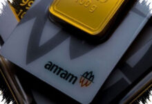 Emas Antam Terkoreksi Rp15.000, Harga Buyback Juga Turun ke Rp2,395 Juta