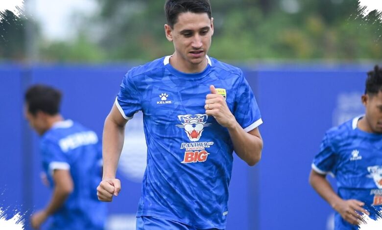 Luka Menalo dan Ragnar Oratmangoen Ubah Persaingan Winger Persib, Igor Tolic Punya Banyak Opsi