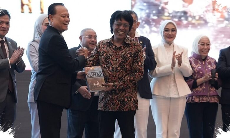 DPR Terbitkan Buku Anotasi KUHAP, Begini Upaya Menghapus Tafsir yang Berbeda