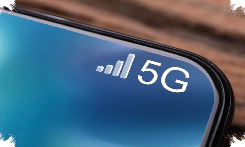 XLSmart Kuasai 700 MHz, Telkomsel Unggul di 2,6 GHz usai Lelang Frekuensi Komdigi