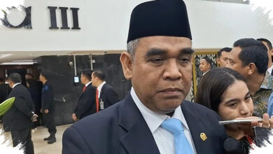 Masyhad Tetap Ramai Saat Pemakaman Ali Khamenei, Muzani Tak Melihat Tanda Perang