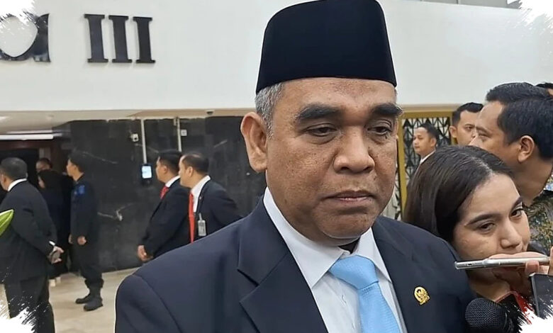 Masyhad Tetap Ramai Saat Pemakaman Ali Khamenei, Muzani Tak Melihat Tanda Perang