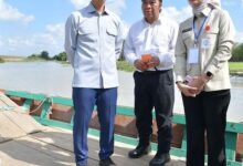 Gibran Naik Klotok Tinjau Jembatan Way Bungur, Warga Menanti Jembatan Darurat