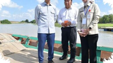 Gibran Naik Klotok Tinjau Jembatan Way Bungur, Warga Menanti Jembatan Darurat