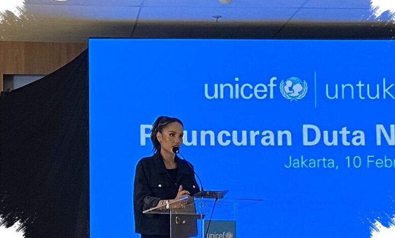 Cinta Laura Sekolahkan Asisten Pribadinya Sampai Lulus, Langkahnya Bikin Kagum