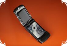 7 Keunggulan Motorola Razr Fold yang Membuat Ponsel Lipat Premium Tertekan