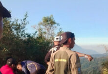 Lima Titik Panas Bertahan di Gunung Cendono, Jurang Curam Perlambat Pemadaman