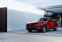 Mazda CX-30 Pertahankan Pedal Kopling, SUV Kompak Ini Menolak Arus Otomatis