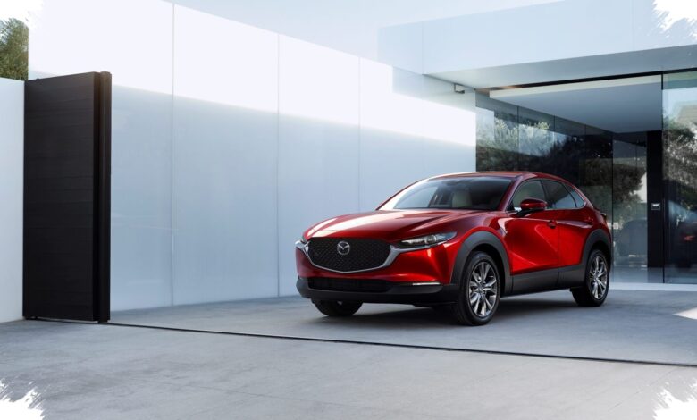 Mazda CX-30 Pertahankan Pedal Kopling, SUV Kompak Ini Menolak Arus Otomatis