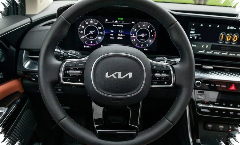 Kabin 11 Penumpang Jadi Fokus, KIA Carnival Premiere 11 Usung Dua Layar 12,3 Inci