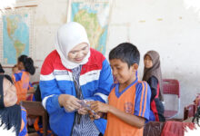 Dari Limbah Menjadi Karya, Siswa Pesisir Medan Belajar Menjaga Lingkungan