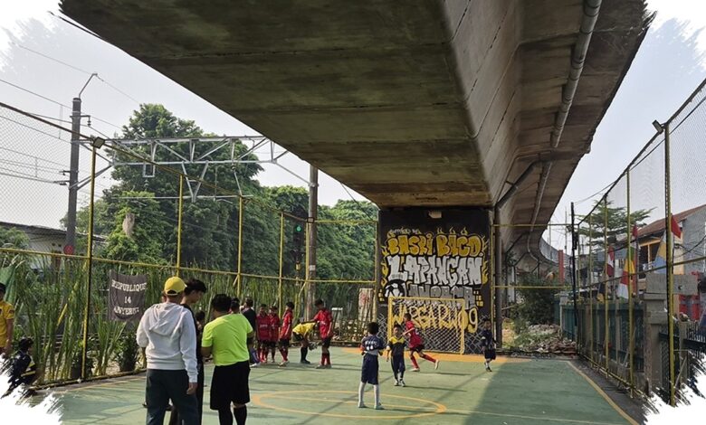 Lahan Samping Rel Kini Jadi Lapangan Warga Menteng, Bisa untuk Olahraga hingga Pengajian