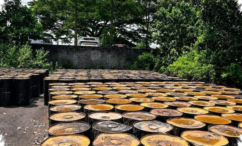 Jalan Rusak Dikeluhkan, 250 Drum Aspal Rp450 Juta di Tulungagung Belum Terpakai