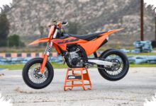 Ducati Desmo450 SM Bawa Desmodromic, KTM 450 SMR Andalkan Bobot Ringan