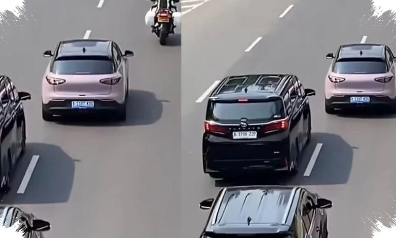 Mobil Listrik Pink Tetap di Jalur Patwal, Perdebatan di Sudirman Menguat
