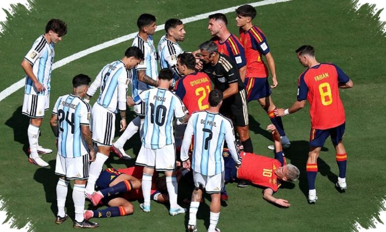 Emiliano Martinez Menahan Spanyol, Argentina Bertahan 10 Pemain di Final Piala Dunia 2026