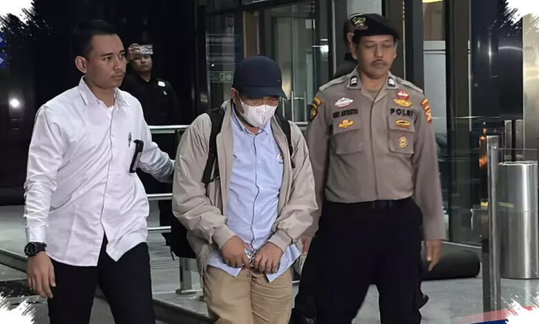 Uang Ratusan Juta Disita, Bupati Lombok Barat Tiba di KPK dengan Kepala Tertunduk