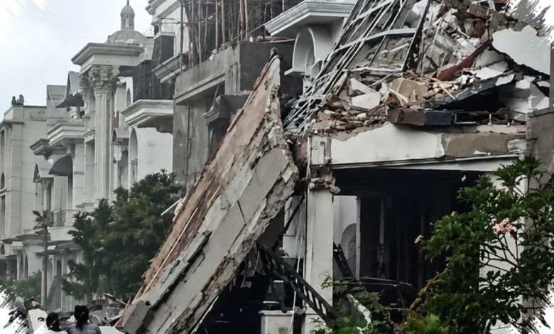 Ledakan Hancurkan Rumah di Grand Polonia, Enam Penghuni Masuk Pendataan Korban