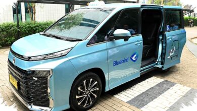 Kabin Senyap dan Lega, Bluebird Prime Zenix Hybrid Menantang Macet Jakarta