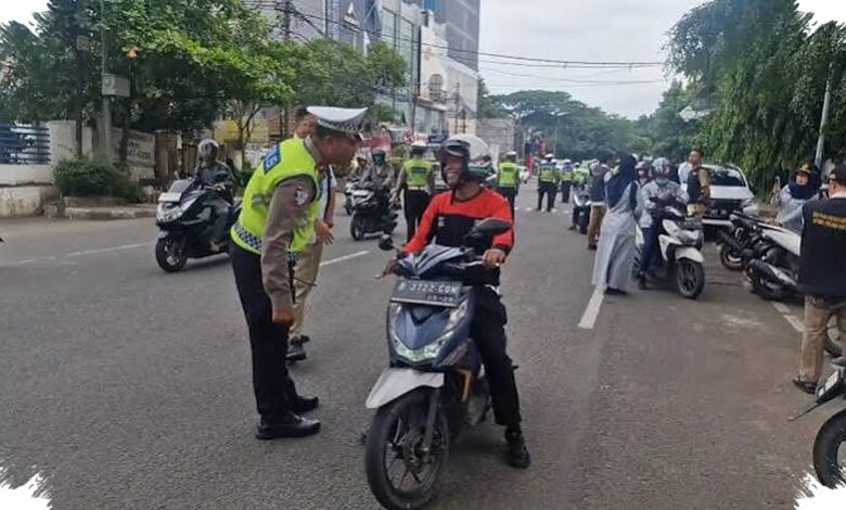Pelat Nomor Ditutup atau Dibuat Samar, Pengemudi Terancam Denda Rp 500 Ribu