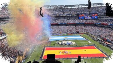 Ketika Tribun Berseru untuk Korban Sipil, Sepak Bola Melampaui Perebutan Kemenangan