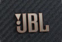 JBL Vienna Ubah Speaker Menjadi Layar Lirik 18,5 Inci untuk Ruangan