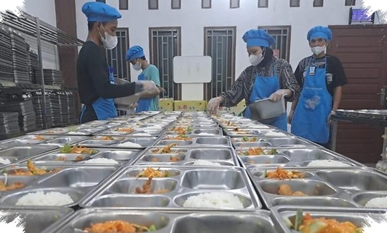 Anggaran MBG 2026 Susut Rp 39 Triliun, Penyaluran ke Sekolah Masih Dibedah