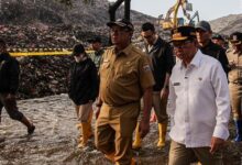 Truk Sampah ke Bantargebang Susut 300-an per Hari, Pilah Sampah Jadi Tumpuan