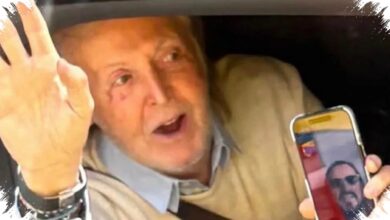 Paul McCartney Tunjukkan Ringo Starr di FaceTime kepada Penumpang Bus di Liverpool