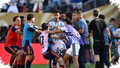 Paredes Lolos dari Kartu Usai Cekik Eric Garcia, FIFA Masih Bisa Bertindak