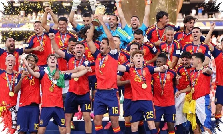 6 Pemain Spanyol Membawa Bendera Daerah Usai Juara Piala Dunia, Bukan Sekadar Selebrasi