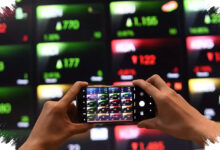 Lima Saham Bank Serempak Melemah, BBCA Paling Dalam Menekan IHSG