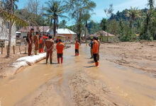 Empat Tanggul Jebol di Tapanuli Tengah Dikebut, Warga Masih Hadapi Lumpur