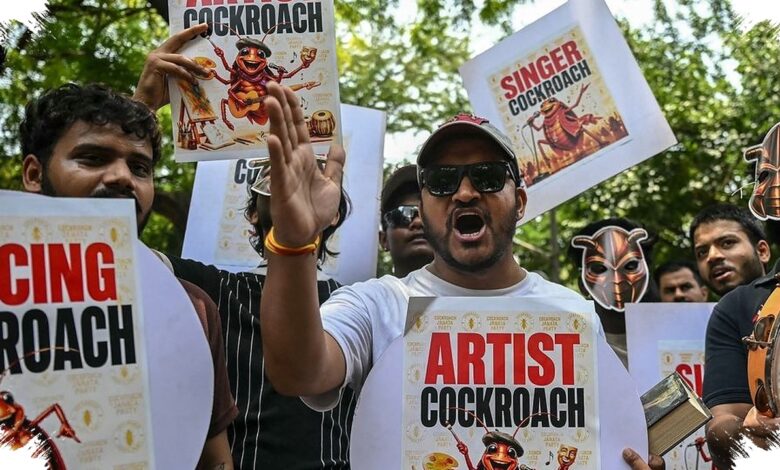 Kamp Dibongkar dan 70 Demonstran Ditahan, Partai Kecoak India Tetap Bertahan